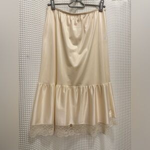 Vintage Tiered Slip Skirt with Lace and Flower - M
